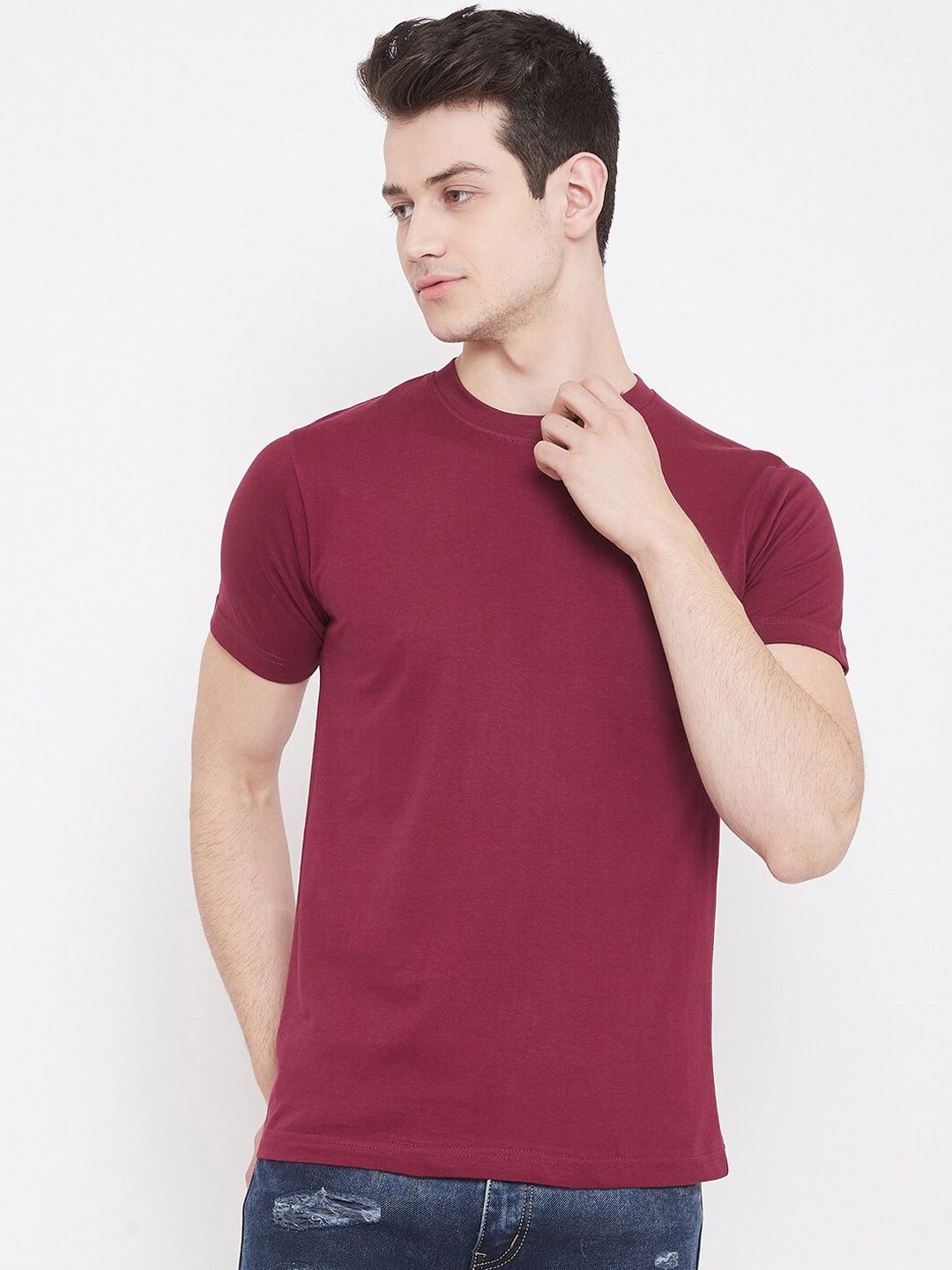 Men Maroon Solid Round Neck T-shirt